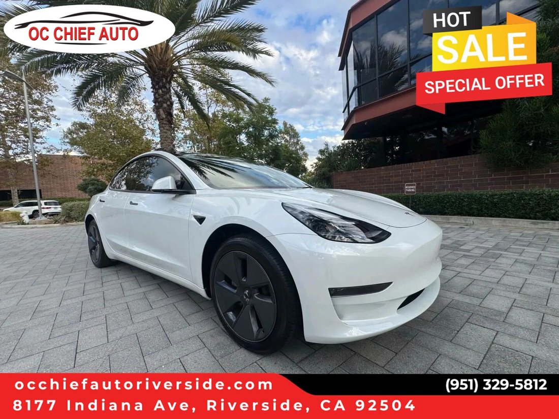 Sedan in Riverside, CA, United States 1 - 18118384
