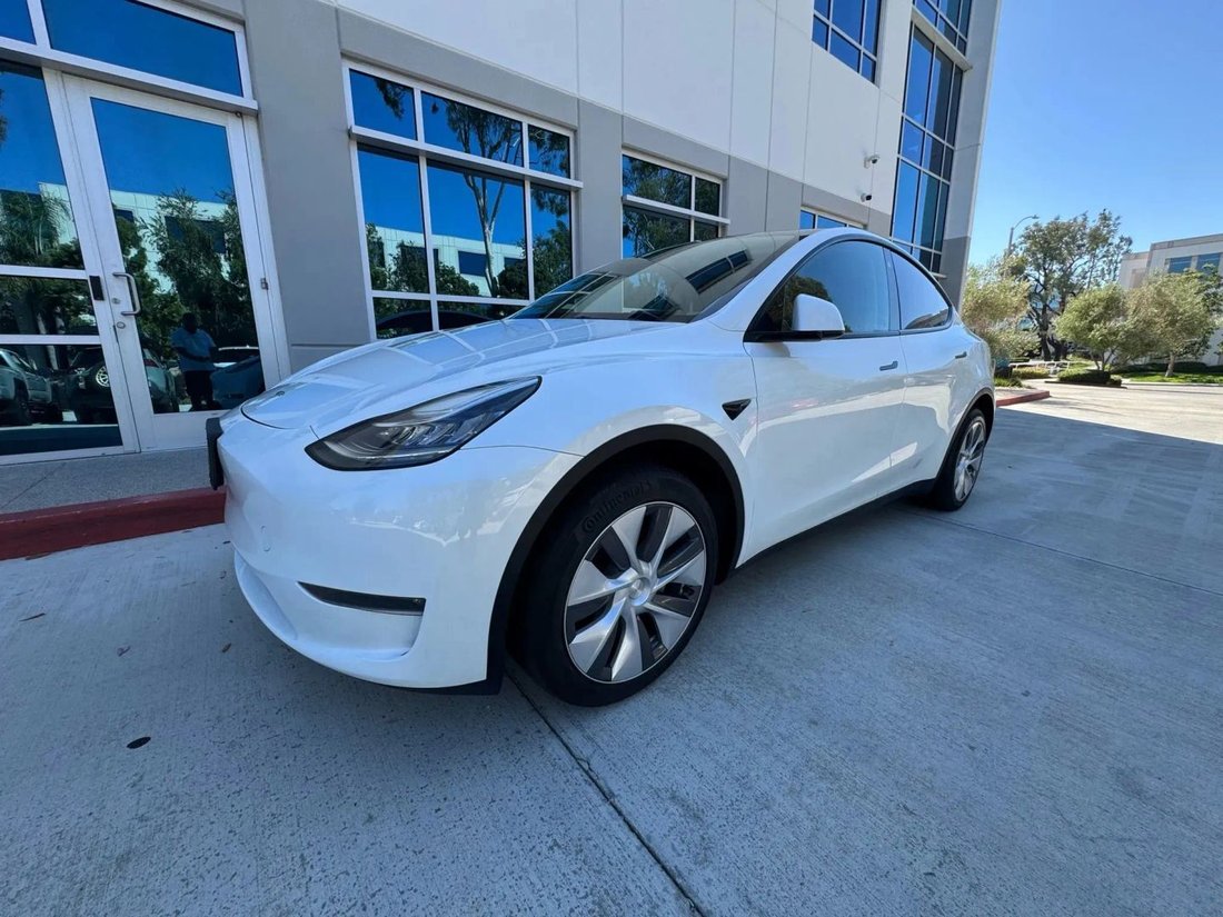 Suv in Riverside, CA, United States 3 - 18118271