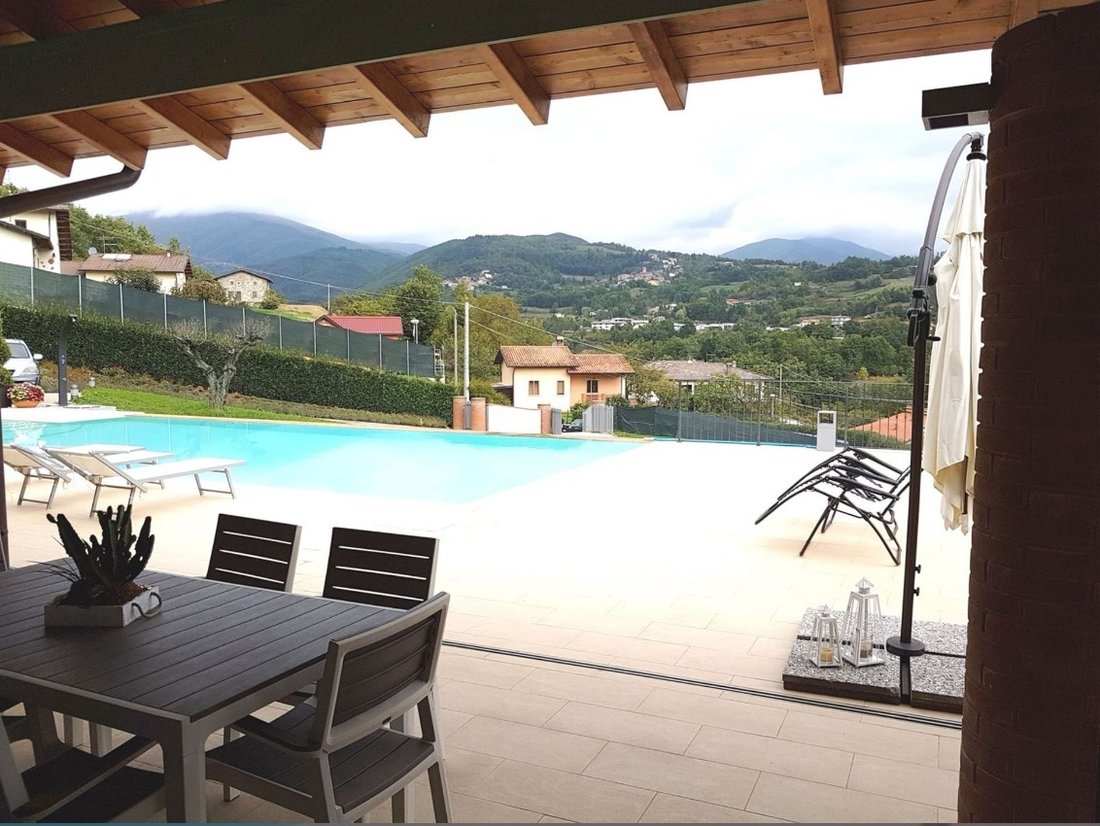 Villa in Piazza al Serchio, Tuscany, Italy 2 - 18124321