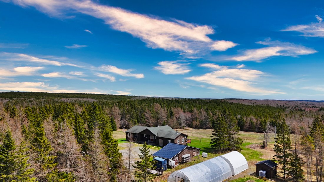 Country House in Grand River, Nova Scotia, Canada 2 - 18120302