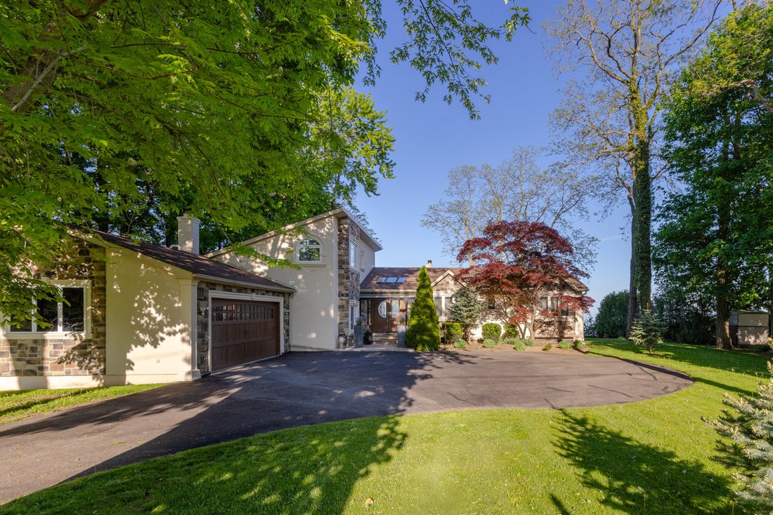 House in Oakville, Ontario, Canada 1 - 17267042