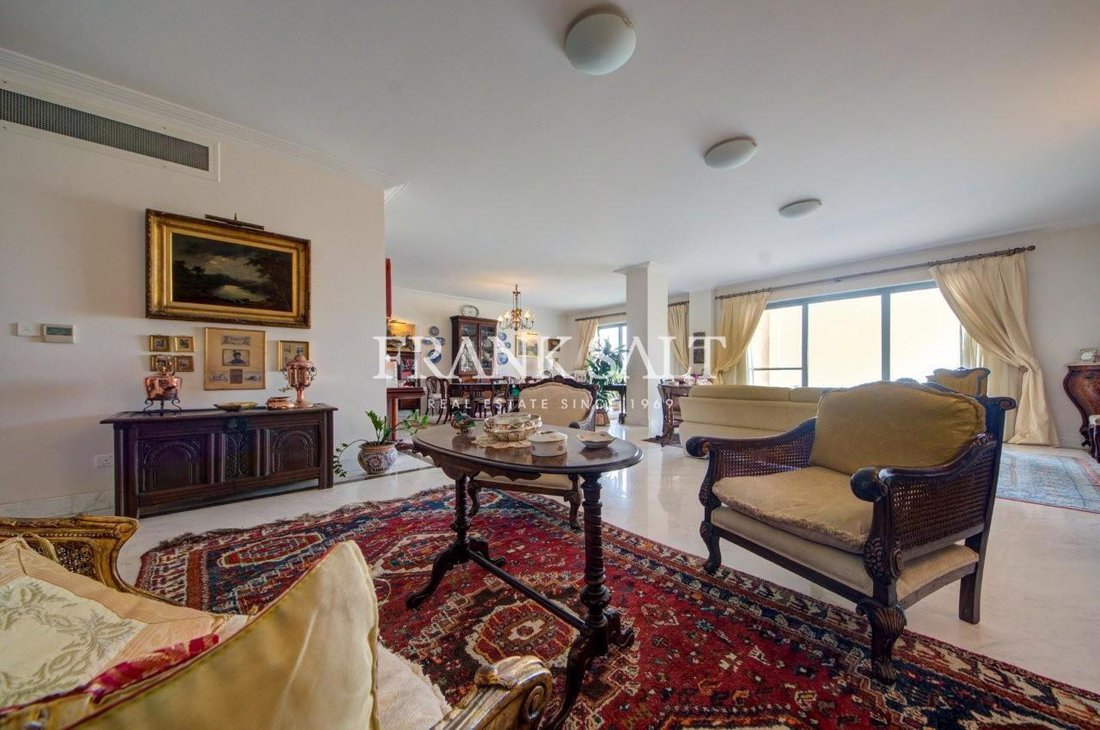 Apartment in Saint Julian's, Malta 4 - 15672081