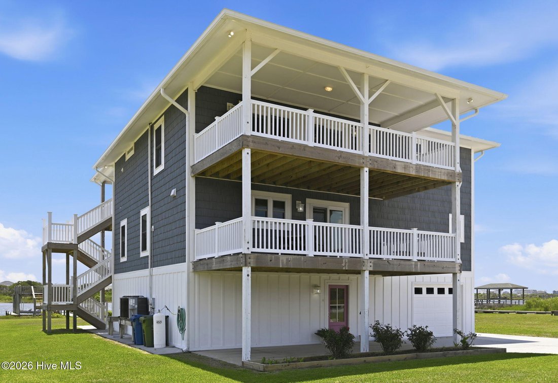House in North Topsail Beach, North Carolina, United States 2 - 18120551
