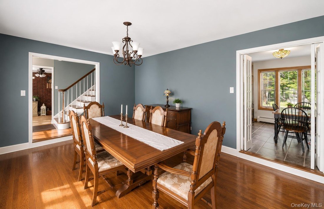 House in Copiague, New York, United States 5 - 18119958