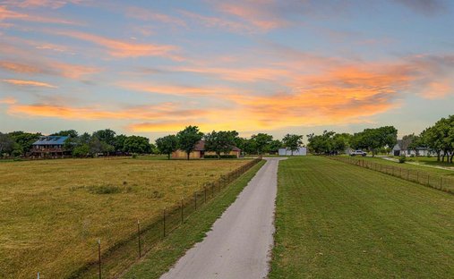 House in Decatur, Texas, United States 1