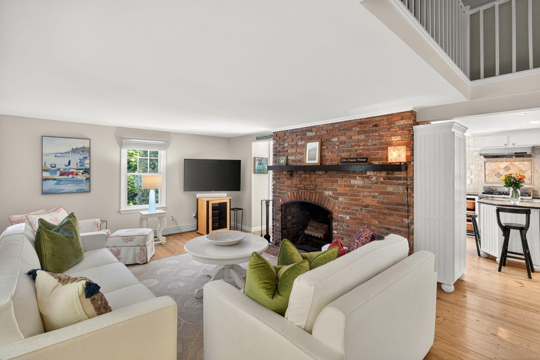 House in Orleans, Massachusetts, United States 4 - 18121095