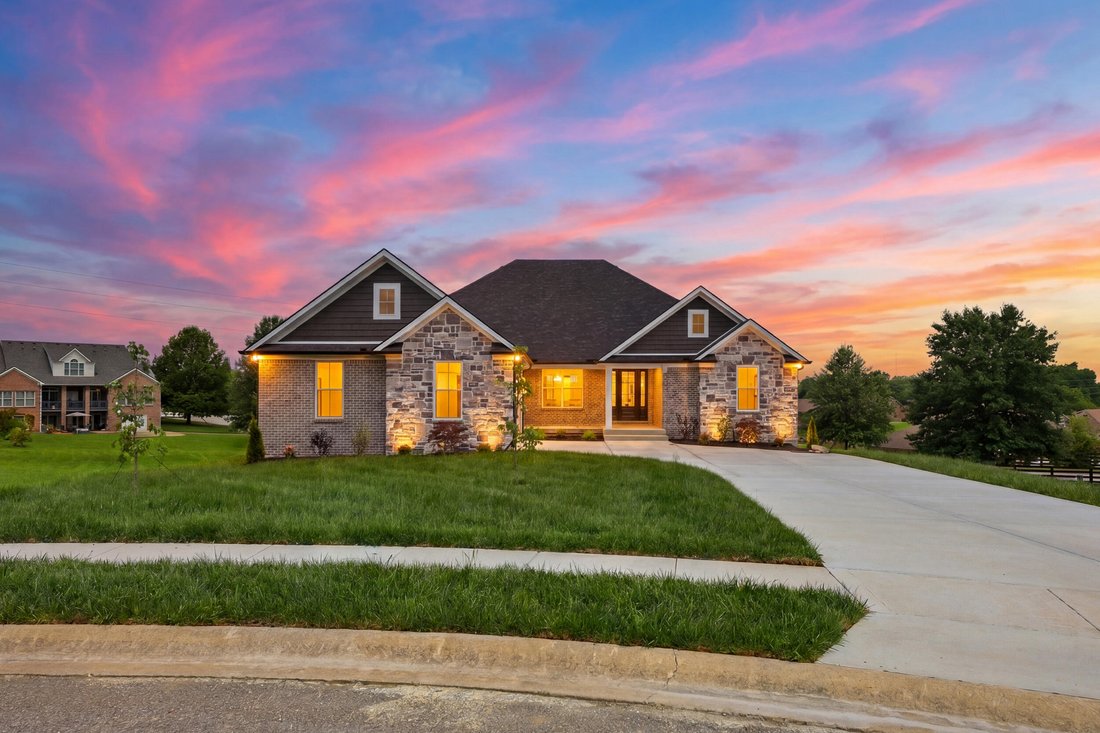 House in Richmond, Kentucky, United States 1 - 17460101