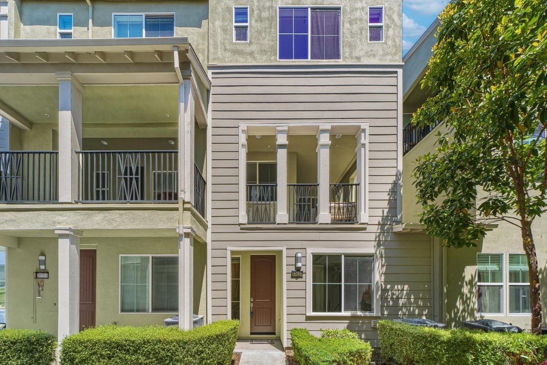 Townhouse in Newark, California, United States 1 - 18121634