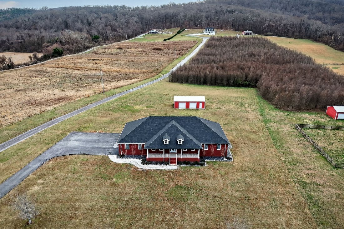 House in McMinnville, Tennessee, United States 2 - 18122838