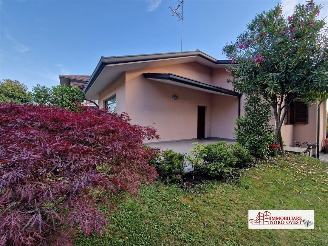 Villa in Cornaredo, Lombardy, Italy 2 - 18121545