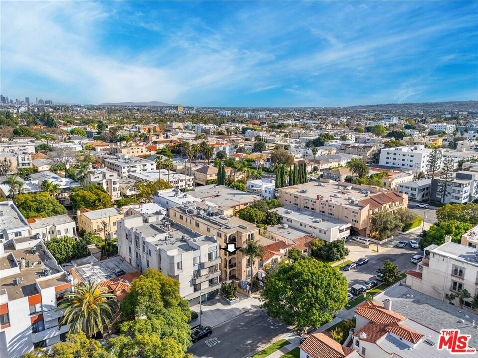 Condo in Los Angeles, California, United States 2 - 18122620