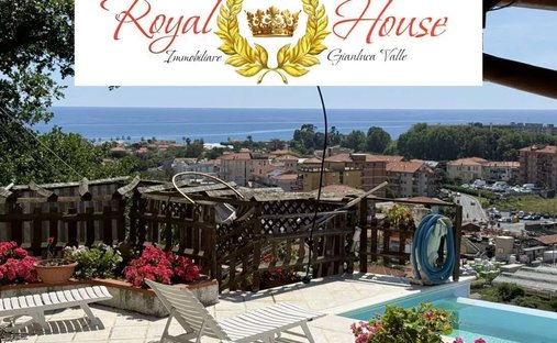Villa à Camporosso, Ligurie, Italie 1
