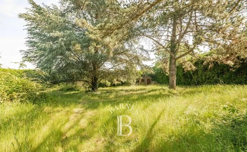 Land in Orgeval, Ile-de-France, France 1