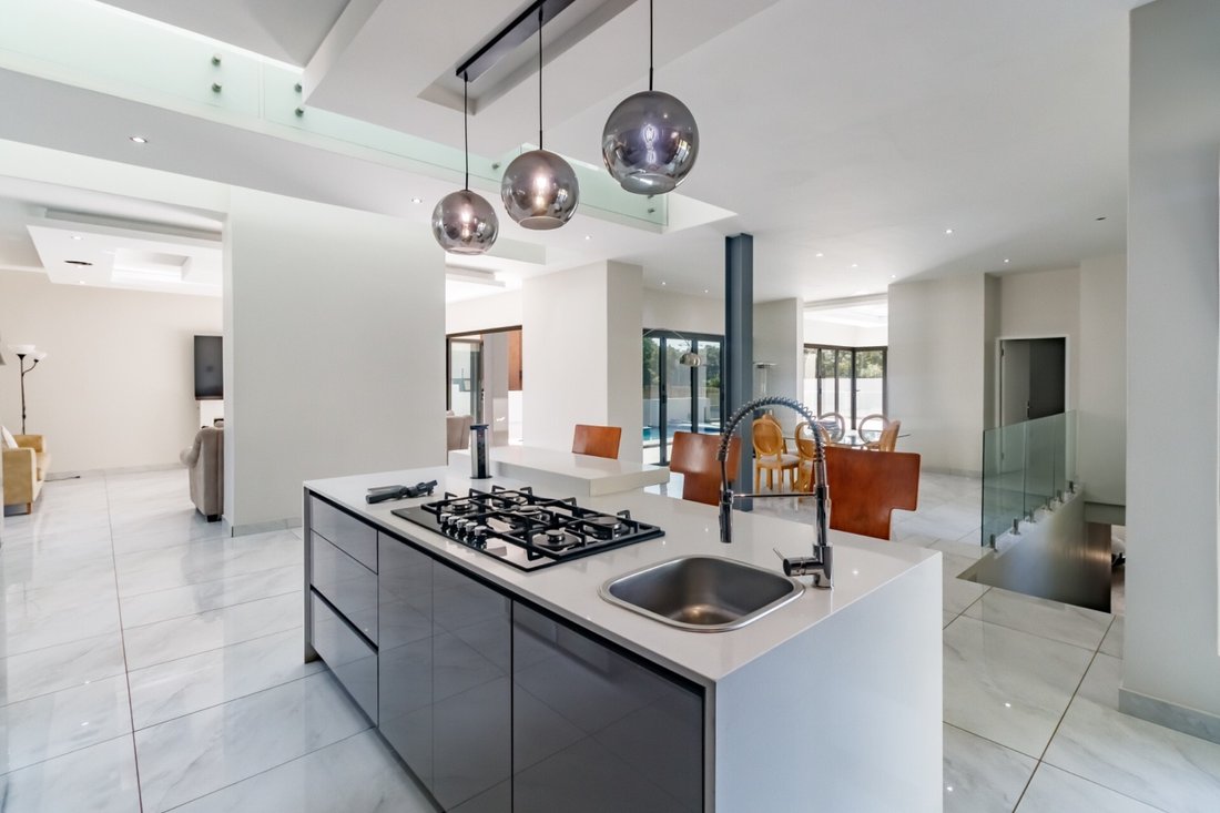 House in Highlands North, Gauteng, South Africa 3 - 18122199