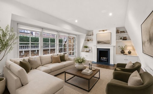 House in Hyde Park, Westminster, England 1