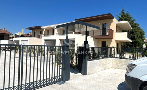 Villa in Rivoltella, Desenzano del Garda, Lombardei 1