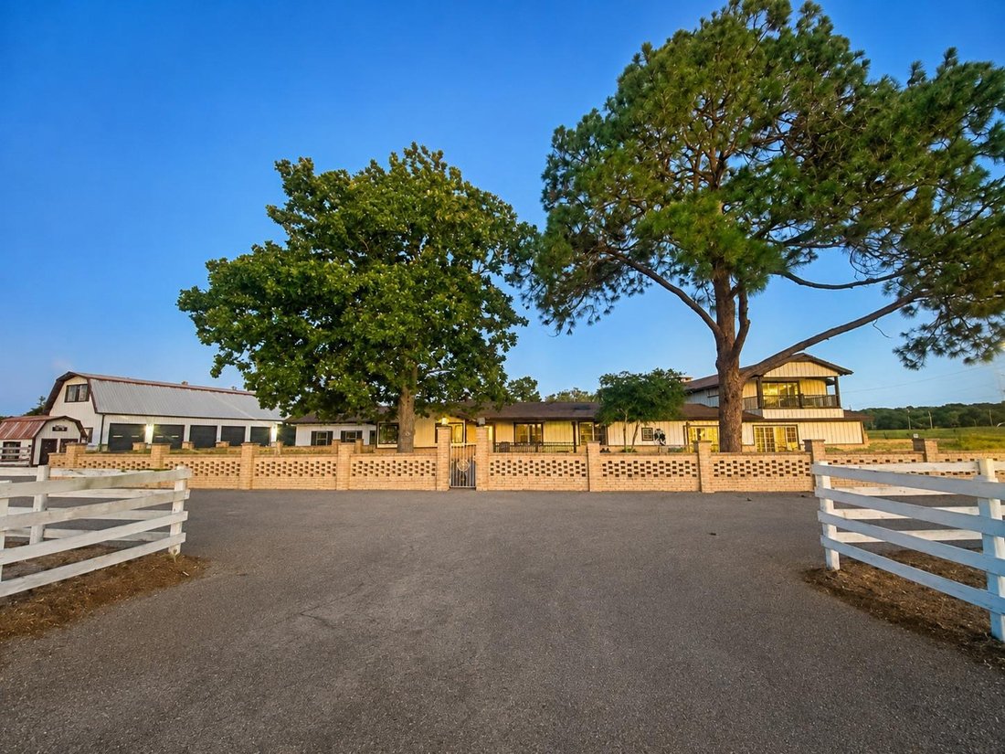 House in Smithville, Texas, United States 1 - 16589240