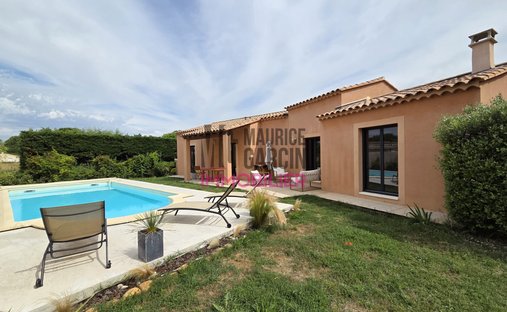House in Nevons-route d'Apt, L'Isle-sur-la-Sorgue, France 1