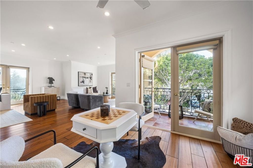 Condo in Los Angeles, California, United States 5 - 18122620