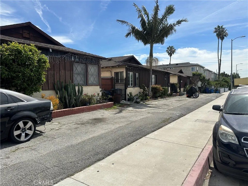Torrance, California, United States 3 - 17706901