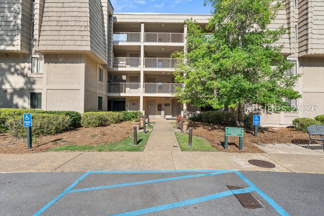 Condo in Hilton Head Island, South Carolina, United States 2 - 18122695