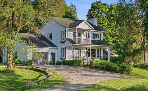House in Cleveland, Quebec, Canada 1