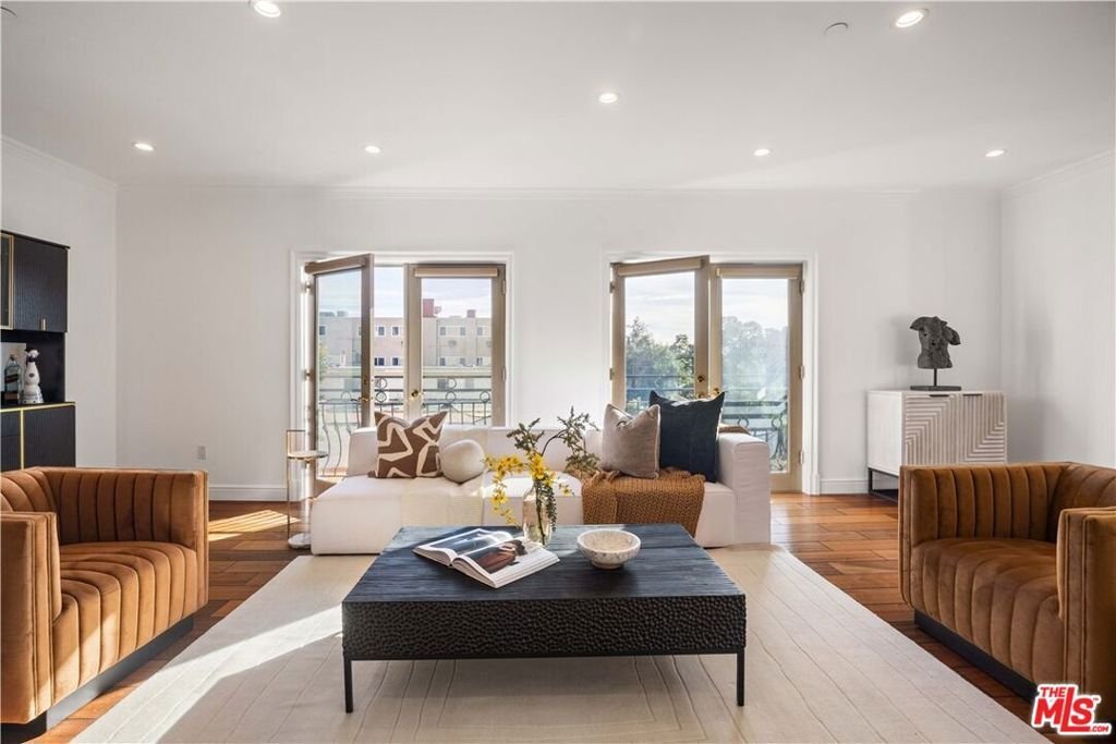 Condo in Los Angeles, California, United States 1 - 18122620