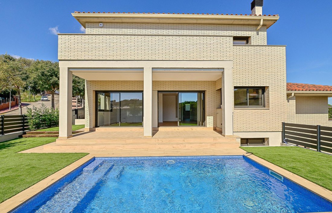 Villa in Sant Feliu de Guixols, Catalonia, Spain 1 - 18119402