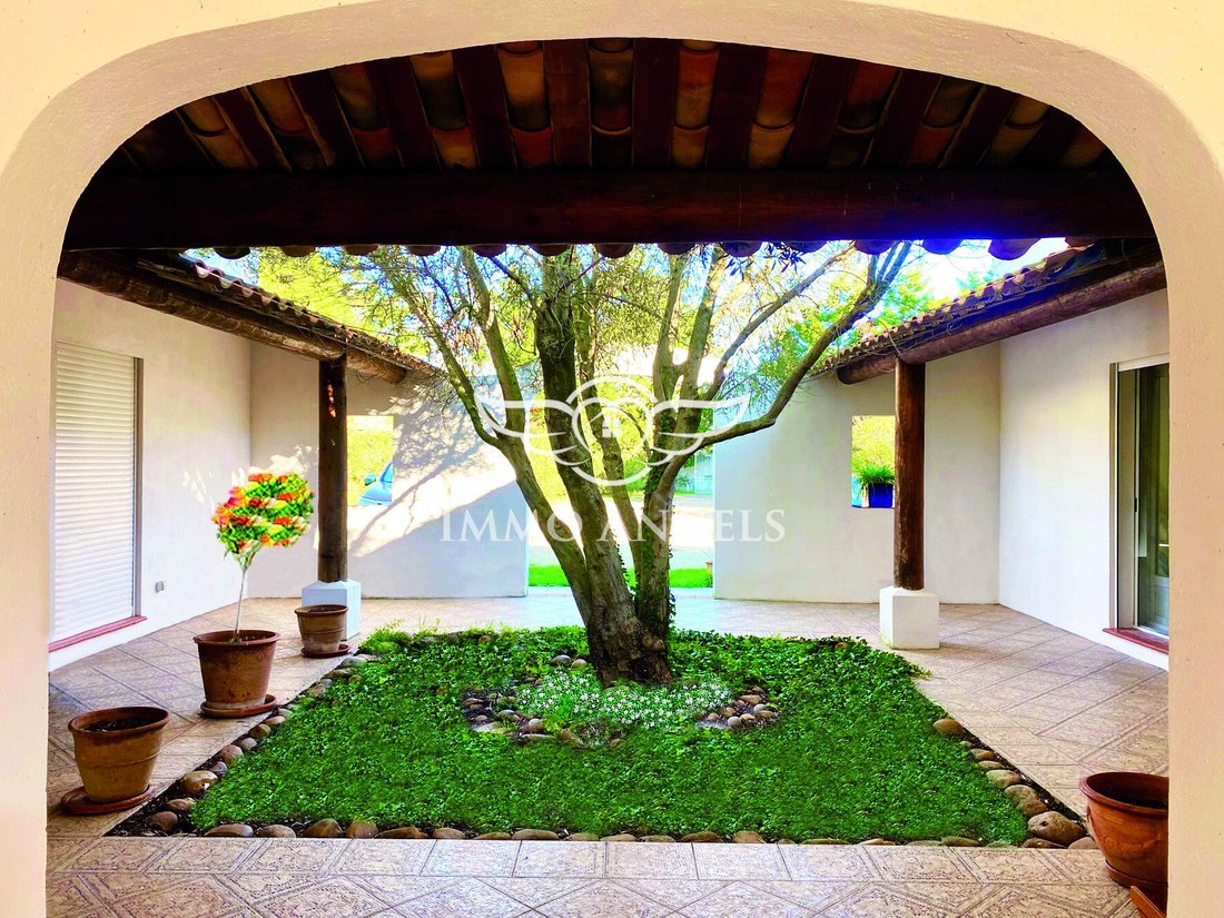 Country House in Saintes-Maries-de-la-Mer, Provence-Alpes-Côte d'Azur, France 3 - 18124676