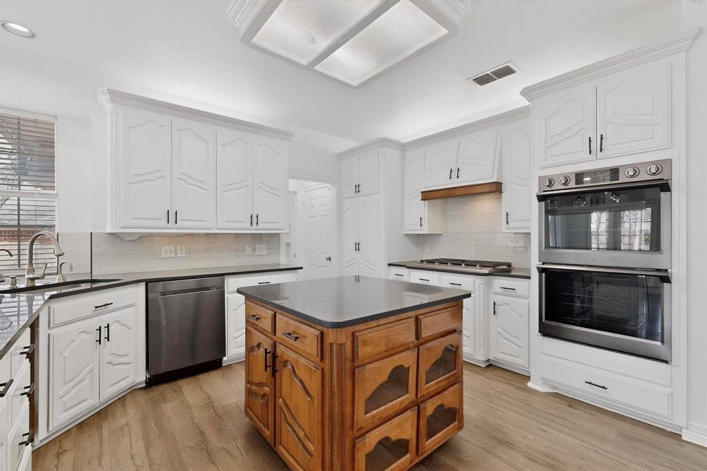 House in Bedford, Texas, United States 5 - 18119486