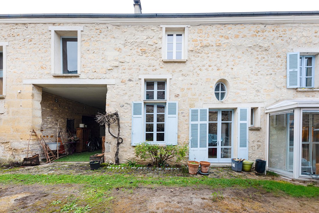 Villa in Jouy-le-Moutier, Ile-de-France, France 1 - 18123983