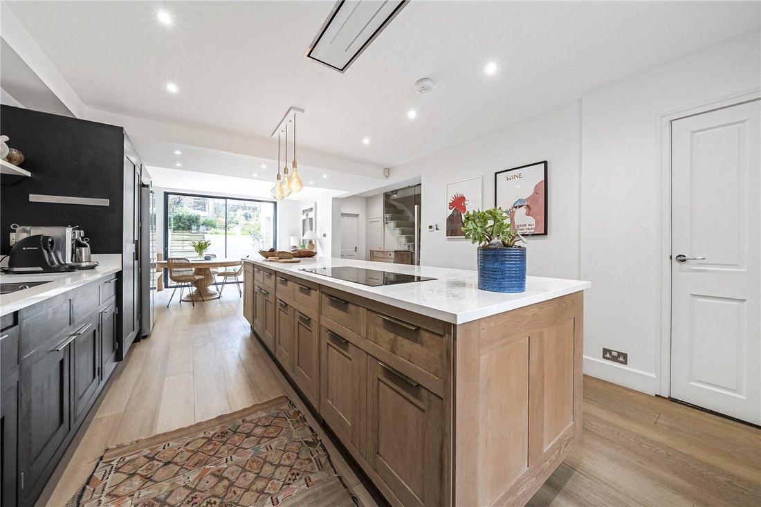 House in Richmond Upon Thames, England 3 - 18119572
