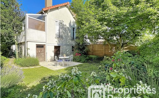 Villa in Jardin Parisien, Clamart, France 1