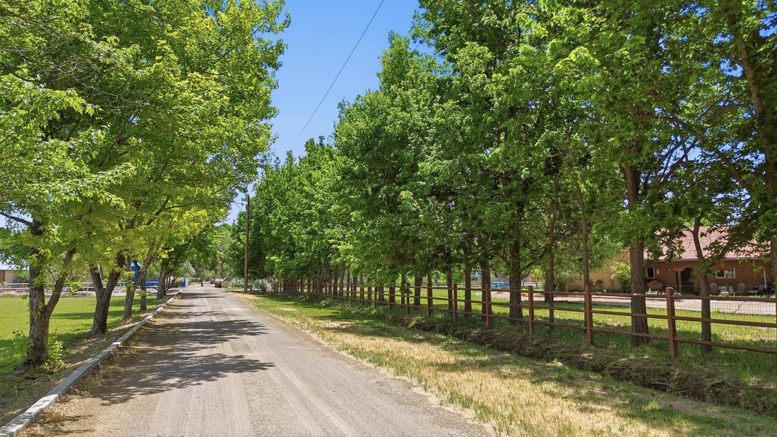 House in Los Lunas, New Mexico, United States 5 - 18122100