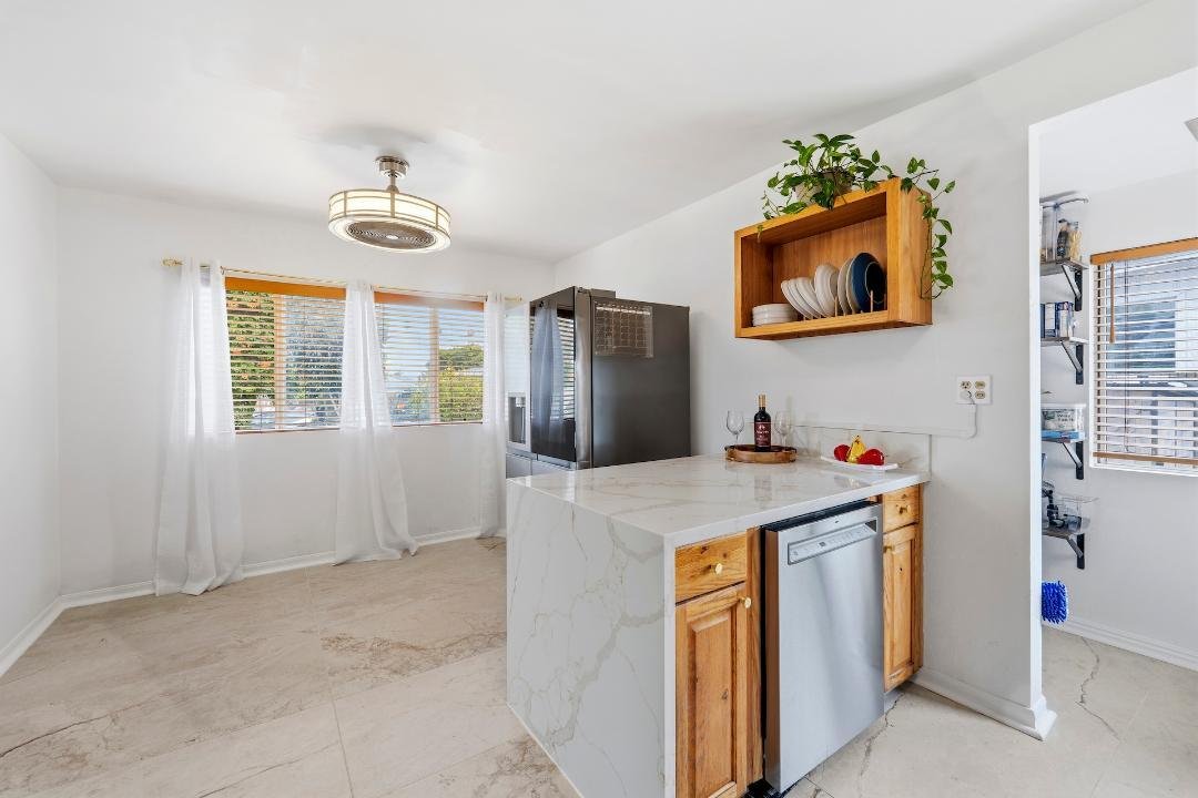 House in Signal Hill, California, United States 5 - 18121284