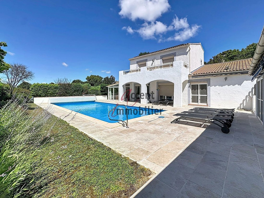 House in Orgon, Provence-Alpes-Côte d'Azur, France 1 - 18119488