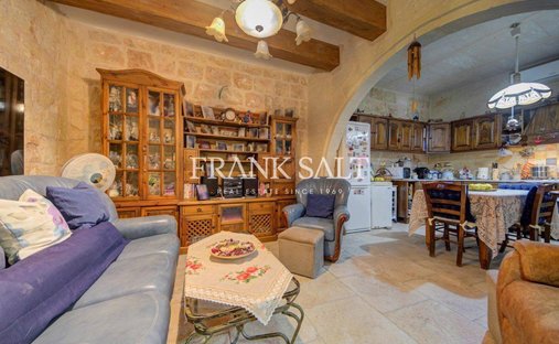 Townhouse in Ħaż-Żabbar, Malta 1