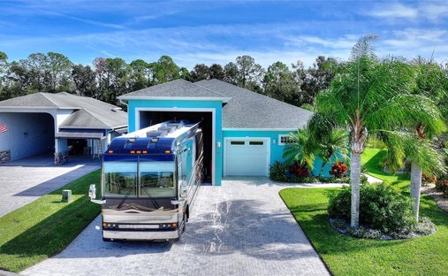 House in Polk City, Florida, United States 1