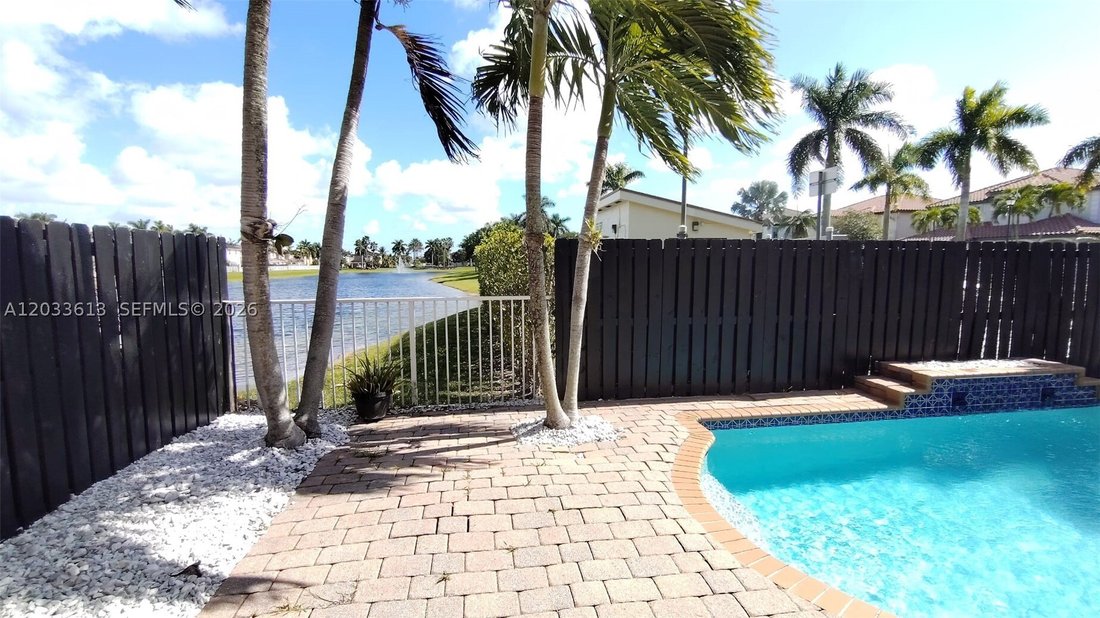 House in Miami, Florida, United States 3 - 18122950