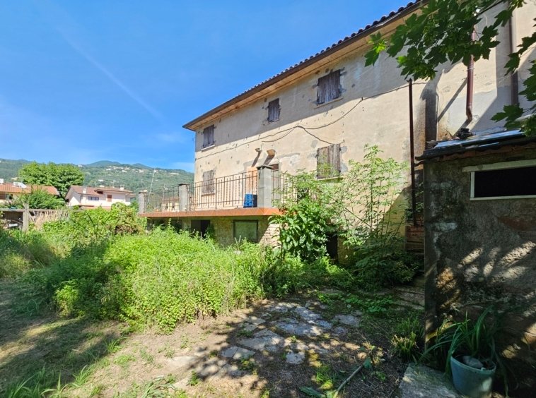 Country House in Pietrasanta, Tuscany, Italy 4 - 18121640