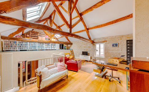 Villa in Jouy-le-Moutier, Ile-de-France, France 1