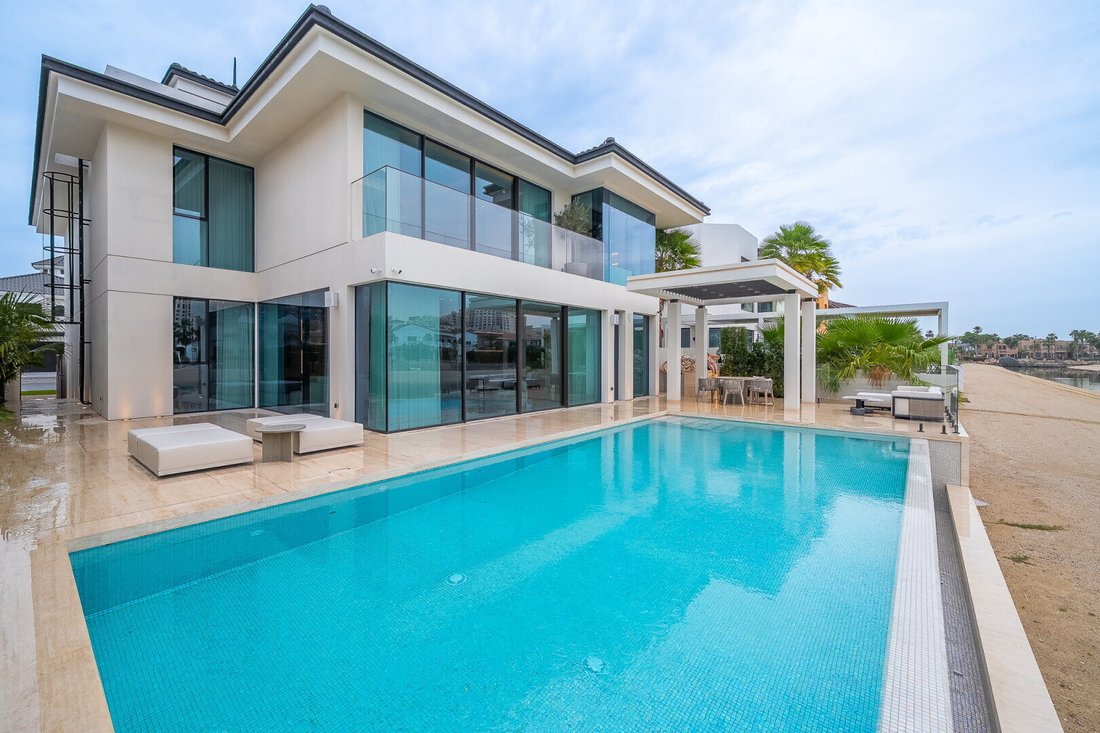 Villa in Palm Jumeirah, Dubai, United Arab Emirates 1 - 18119806