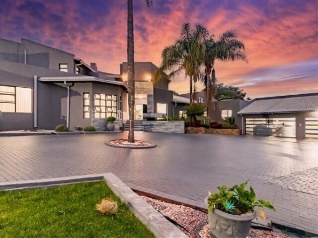 House in Benmore Gardens, Gauteng, South Africa 1 - 18122225