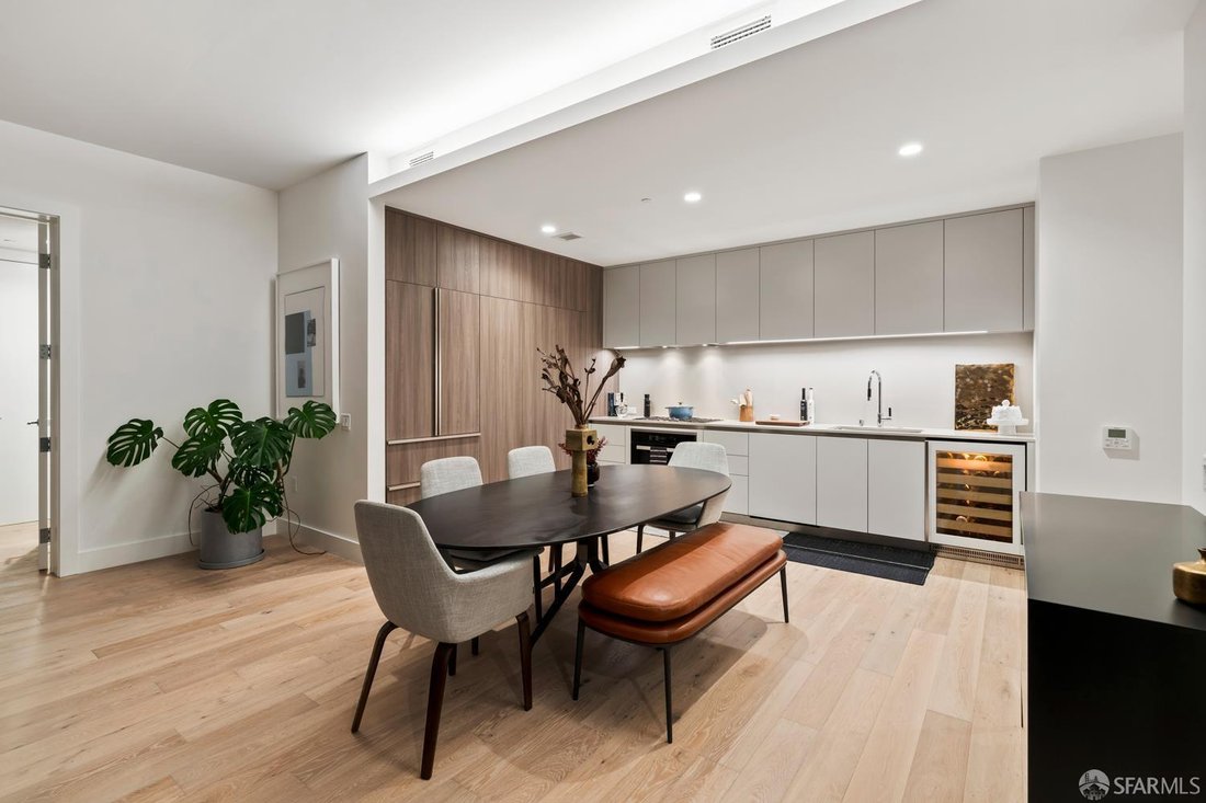 Condo in San Francisco, California, United States 5 - 18121392