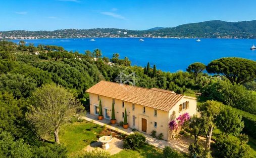Villa in Grimaud, Provence-Alpes-Côte d'Azur, France 1