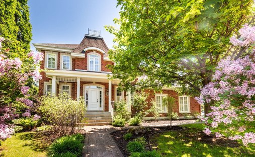 House in Saint-Jean-sur-Richelieu, Quebec, Canada 1