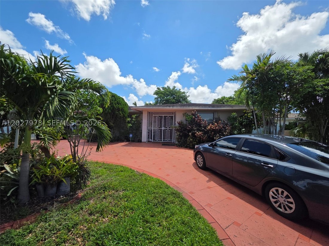 House in Hialeah, Florida, United States 2 - 18108946