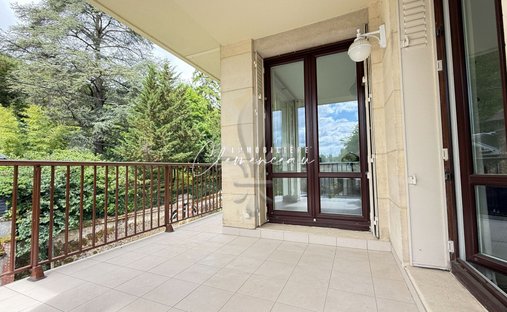 Apartment in Villennes-sur-Seine, Ile-de-France, France 1