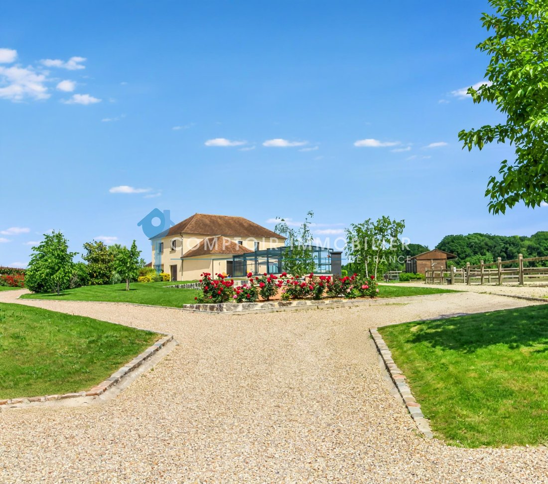 Castle in Pacy-sur-Eure, Normandy, France 2 - 18122643