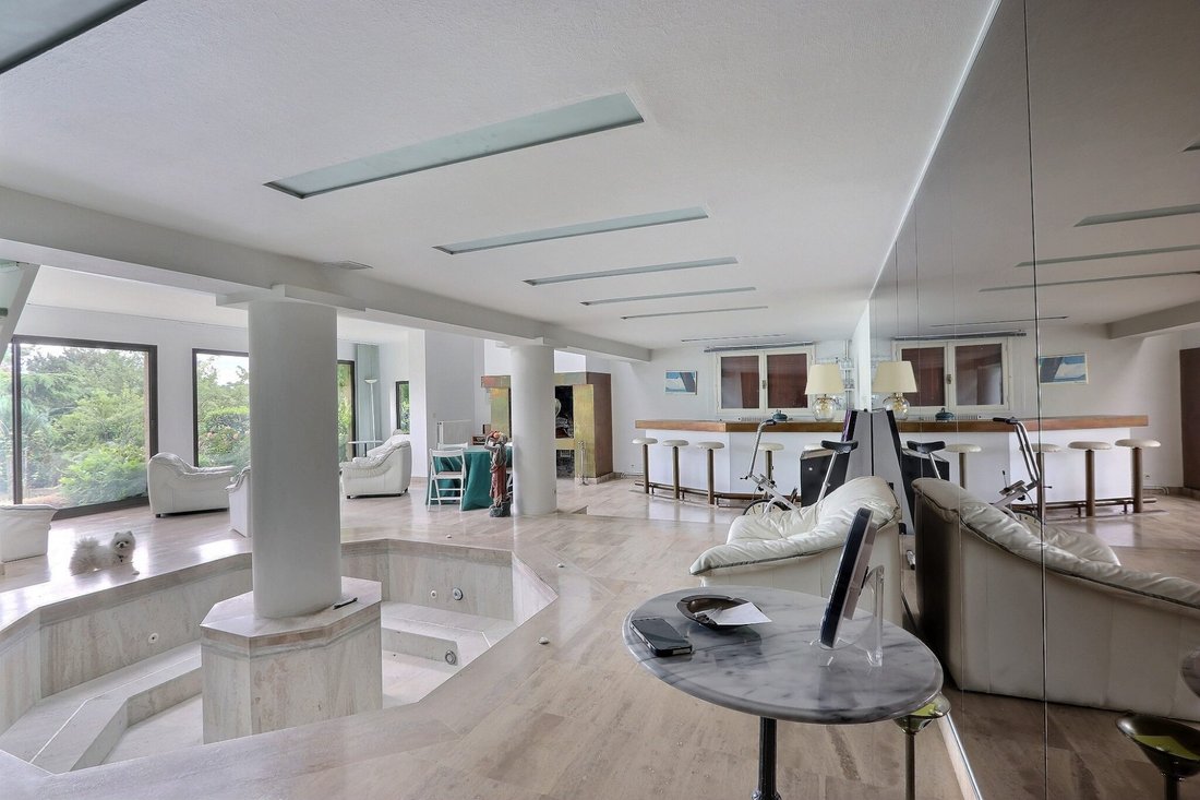 Villa in Beauregard-l'Eveque, Auvergne-Rhône-Alpes, France 5 - 18124602